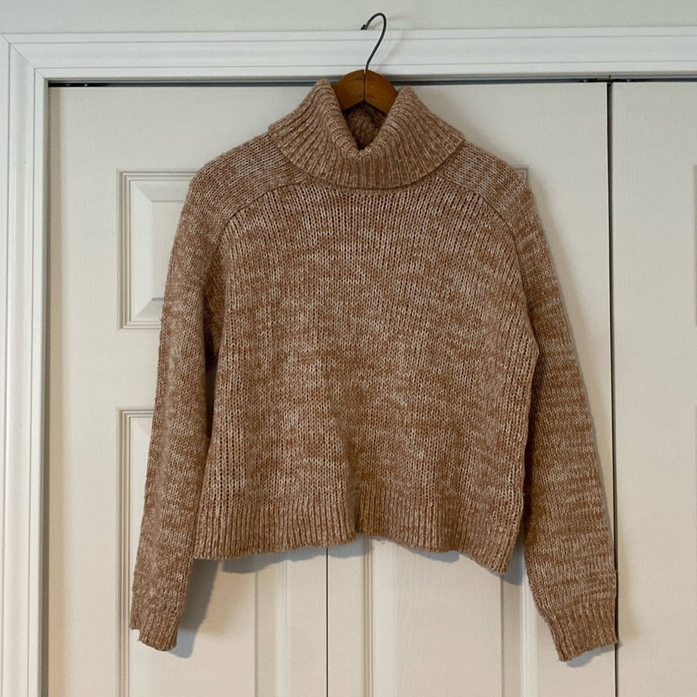 Turtle neck sweater